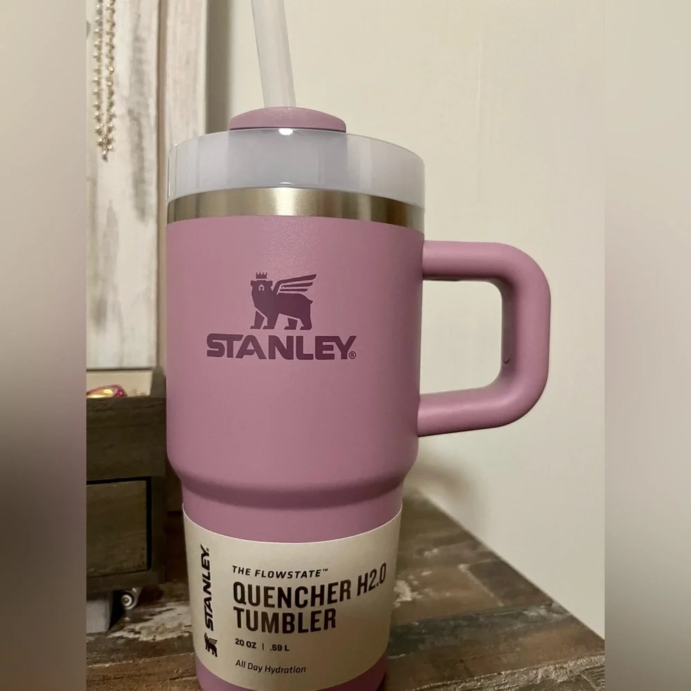 Stanley The Quencher H2.O FlowState™ Tumbler 20oz Soft orchid - Picture 3 of 7